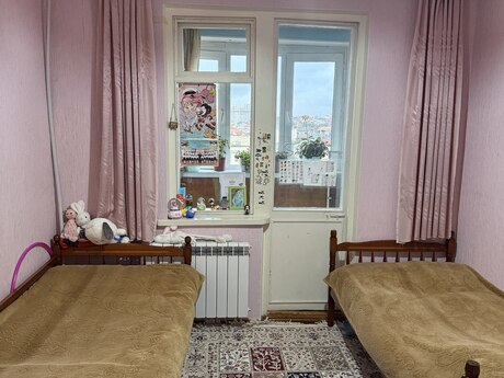Satlr 4 otaql khn tikili 100 m, Xalqlar Dostluu m.