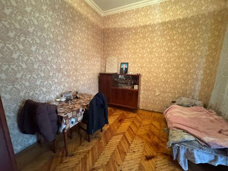 2 otaqlı köhnə tikili - 28 May m. - 50 m²