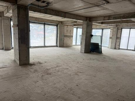 8 otaqlı ofis - Səbail r. - 415 m²