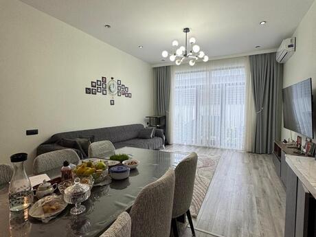 5 otaqlı həyət evi/bağ evi - Nəsimi m. - 200 m²