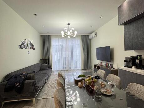5 otaqlı həyət evi/bağ evi - Nəsimi m. - 200 m²