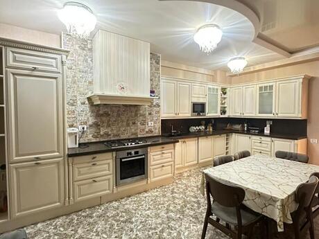 4 otaqlı yeni tikili - Nəsimi r. - 260 m²