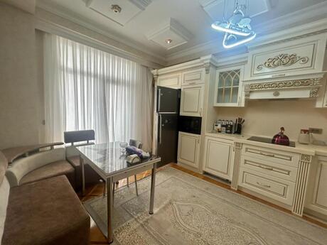 Объявление №5992315 - Баку, пос. Аг шехер, 3-комн., 145 м²