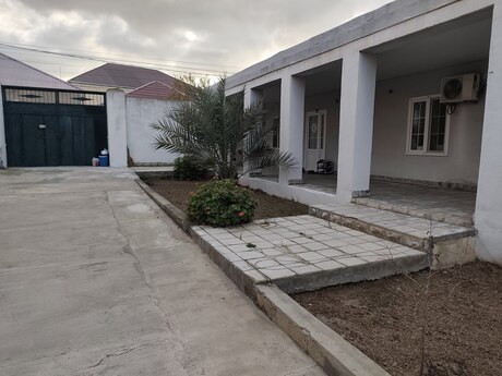 5 otaqlı həyət evi/bağ evi - Maştağa q. - 200 m²