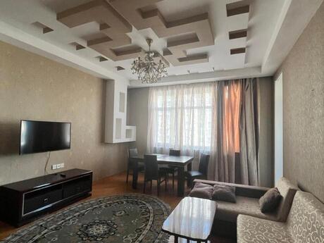 Elan №5992460 - Bakı, Nizami m., 3 otaqlı, 130 m², 9/18 mərtəbə