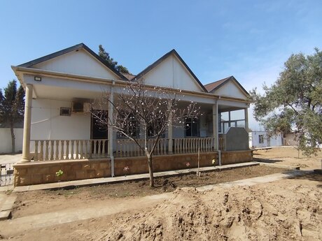 4 otaqlı həyət evi/bağ evi - Novxanı q. - 120 m²