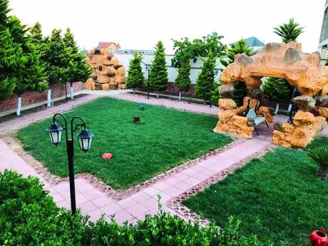 5 otaqlı həyət evi/bağ evi - Buzovna q. - 360 m²