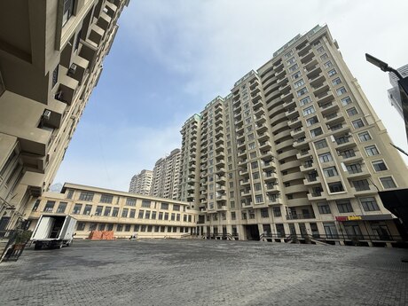 3-комн. новостройка - м. Шах Исмаил Хатаи - 150 м²