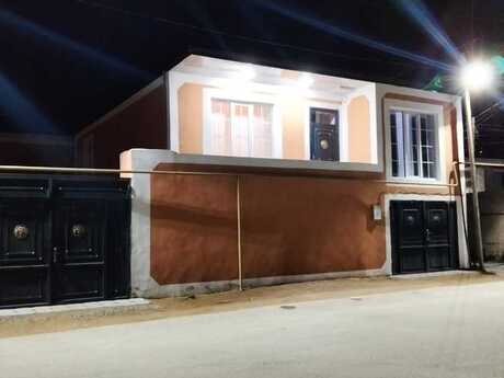 Satılır 6 otaqlı həyət evi/bağ evi 200 m², Binə q.