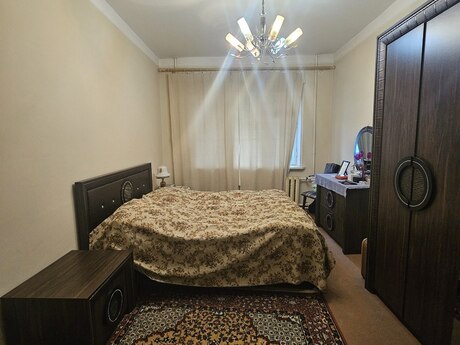 5-комн. вторичка - м. Азадлыг проспекти - 130 м²