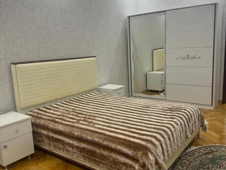 2 otaqlı köhnə tikili - 28 May m. - 65 m²