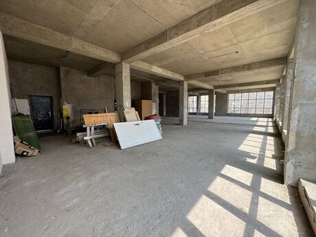 Obyekt - Nizami m. - 380 m²