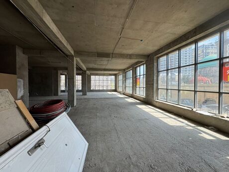 Obyekt - Nizami m. - 380 m²