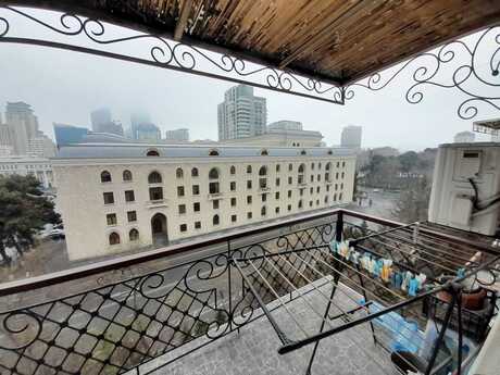 3 otaqlı mənzil, 63 m², 28 May: 215 000 ₼ 5