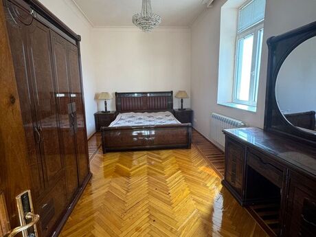 2 otaqlı köhnə tikili - 28 May m. - 65 m²