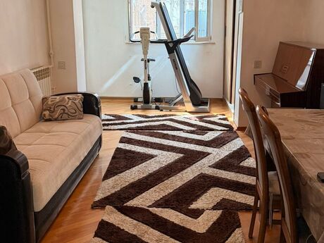 Elan №5992956 - Bakı, Nizami m., 2 otaqlı, 60 m², 2/5 mərtəbə