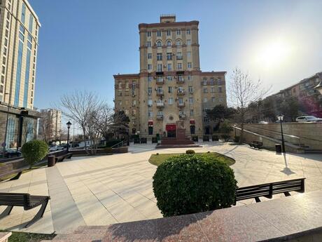 Elan №5992992 - Bakı, Nizami m., 2 otaqlı, 45 m², 2/5 mərtəbə