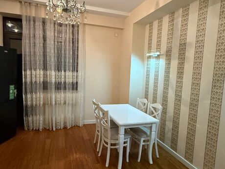 Kirayə 3 otaqlı mənzil, 121 m², 28 May: 1 800 ₼/ay 4