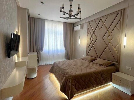 4-комн. новостройка - м. 8 ноября - 150 м²