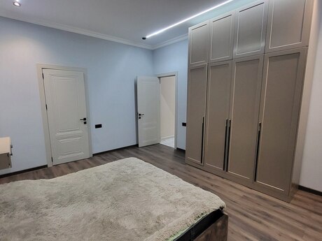 4 otaqlı həyət evi/bağ evi - Yeni Corat q. - 200 m²