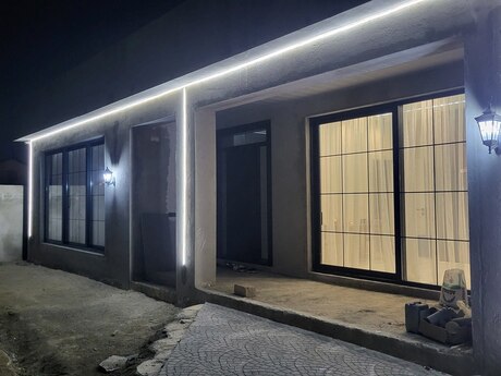 4 otaqlı həyət evi/bağ evi - Yeni Corat q. - 200 m²