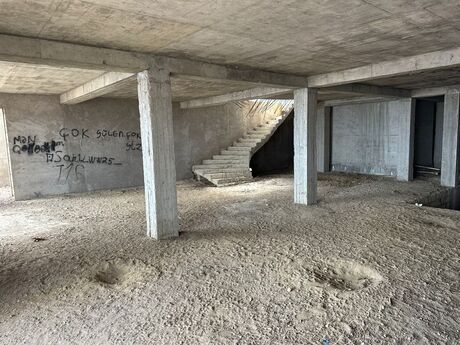 10 otaqlı həyət evi/bağ evi - Səbail r. - 550 m²