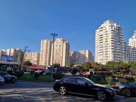 4 otaqlı yeni tikili - 8 Noyabr m. - 140 m²