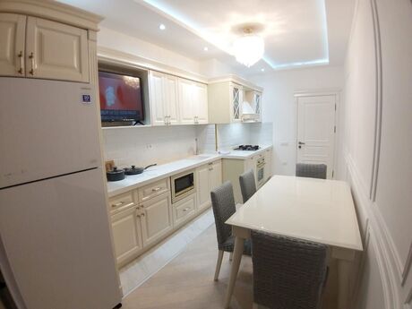 Kirayə 3 otaqlı mənzil, 140 m², Park Azure: 2 000 ₼/ay 5