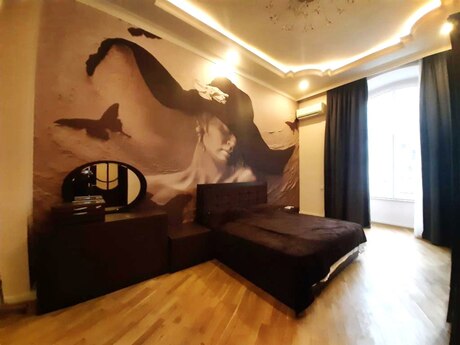 4 otaqlı köhnə tikili - 28 May m. - 170 m²