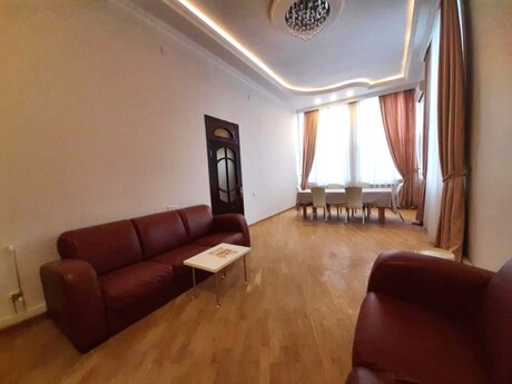 4 otaqlı köhnə tikili - 28 May m. - 170 m²