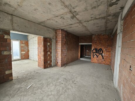 4 otaqlı yeni tikili - Biləcəri q. - 165 m²