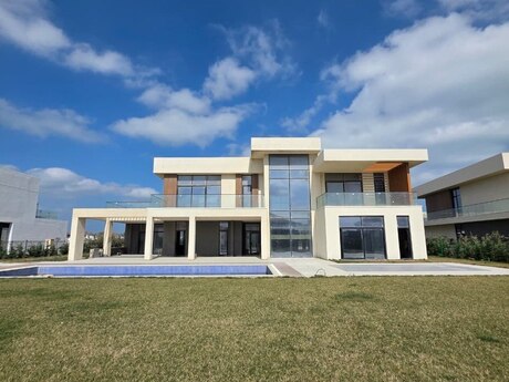 8 otaqlı həyət evi/bağ evi - Sea Breeze q. - 950 m²