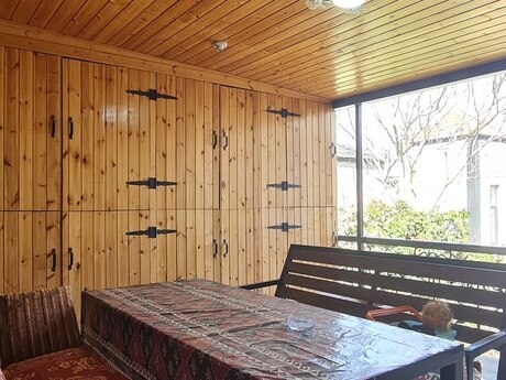 10 otaqlı həyət evi/bağ evi - Bakıxanov q. - 320 m²