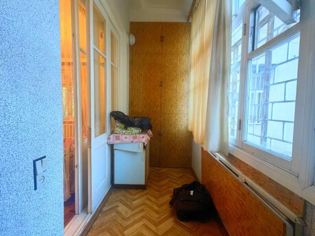 2 otaqlı köhnə tikili - Gənclik m. - 67 m²