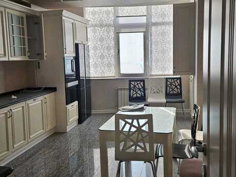 3 otaqlı mənzil, 170 m², Nizami: 500 000 ₼ 5