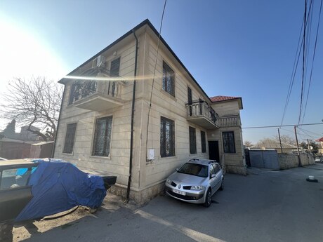 8 otaqlı həyət evi/bağ evi - Biləcəri q. - 340 m²