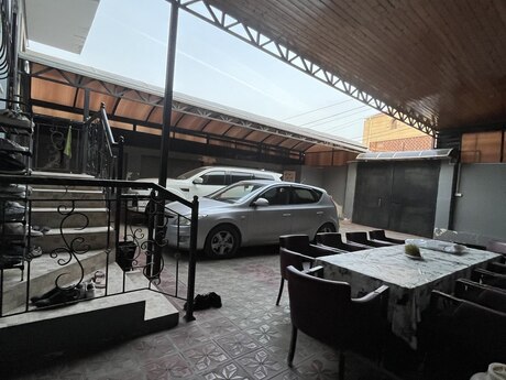4 otaqlı həyət evi/bağ evi - Masazır q. - 180 m²