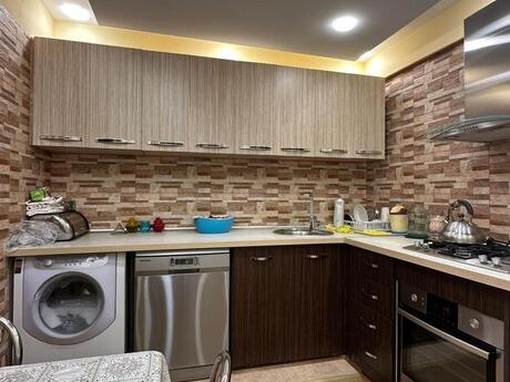 4 otaqlı köhnə tikili - Xalqlar Dostluğu m. - 110 m²