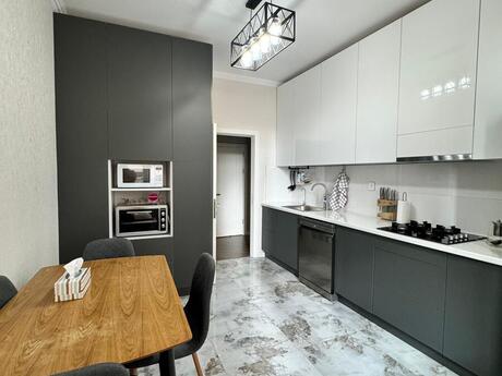 Elan №5993937 - Bakı, Həzi Aslanov m., 3 otaqlı, 120 m², 3/17 mərtəbə