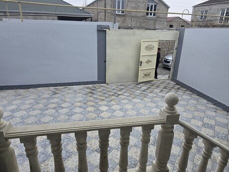 4 otaqlı həyət evi/bağ evi - Binə q. - 100 m²