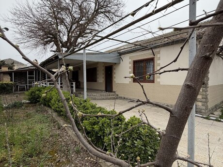 4 otaqlı həyət evi/bağ evi - Binə q. - 130 m²