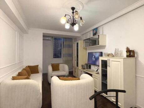 Объявление №5993982 - Баку, м. Гянджлик, 2-комн., 45 м², 6/9 этаж