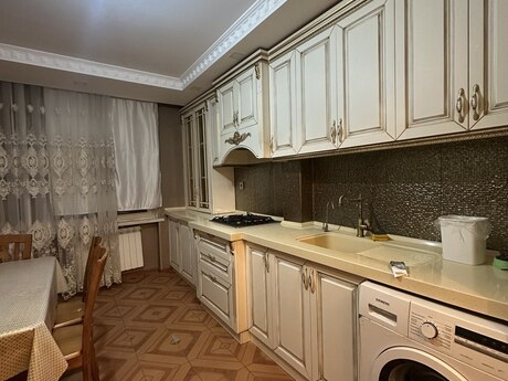 Elan №5986208 - Bakı, 28 May m., 3 otaqlı, 105 m², 2/5 mərtəbə