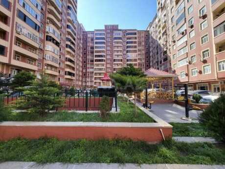 Satılır 3 otaqlı yeni tikili 165 m², 8-ci mikrorayon q.