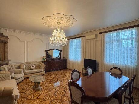 5 otaqlı köhnə tikili - Nizami m. - 150 m²