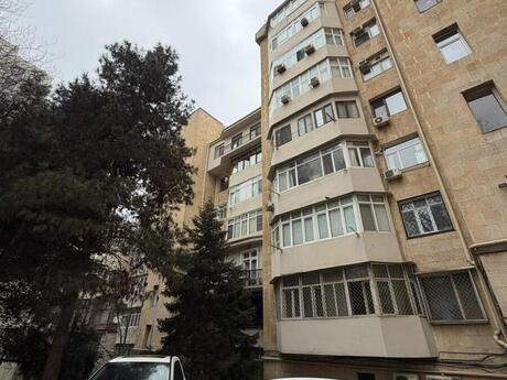 2 otaqlı köhnə tikili - İçəri Şəhər m. - 80 m²