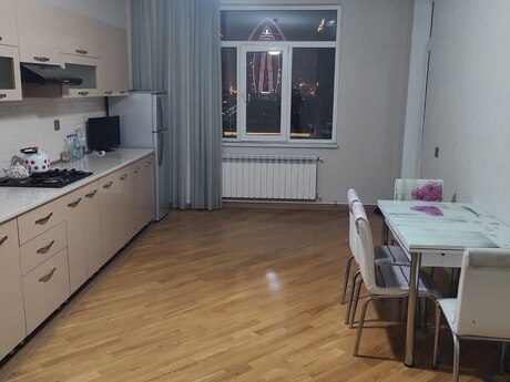 Объявление №5994093 - Баку, м. Шах Исмаил Хатаи, 3-комн., 155 м², 10/16 этаж