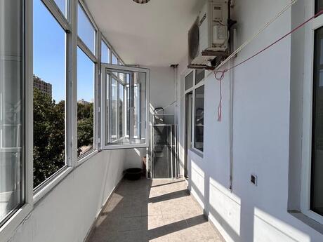 2-комн. новостройка - м. Низами - 100 м²