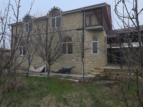 4 otaqlı həyət evi/bağ evi - Şamaxı - 200 m²