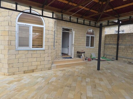 4 otaqlı həyət evi/bağ evi - Şamaxı - 200 m²